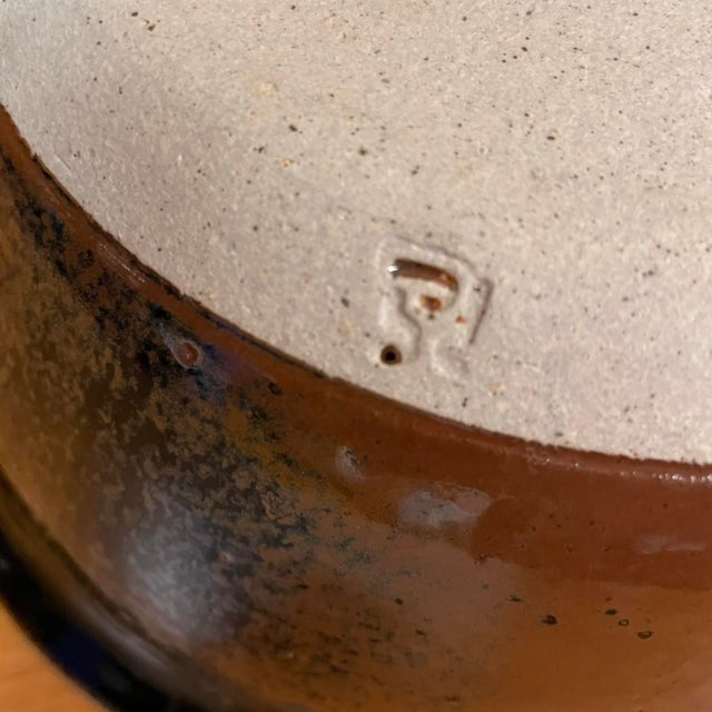 Set of Two Studio Pottery Pouring Bowls by Gil Harrison For Sale - Image 9 of 14