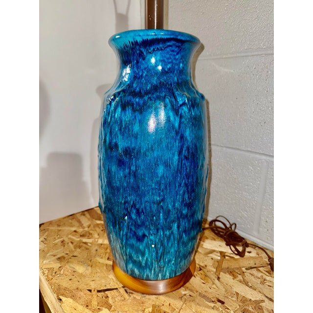 Mid-Century Modern 1970s Grand Drip Glaze Cobalt Blue Studio Pottery Ceramic Turned Pottery Lamp For Sale - Image 3 of 10