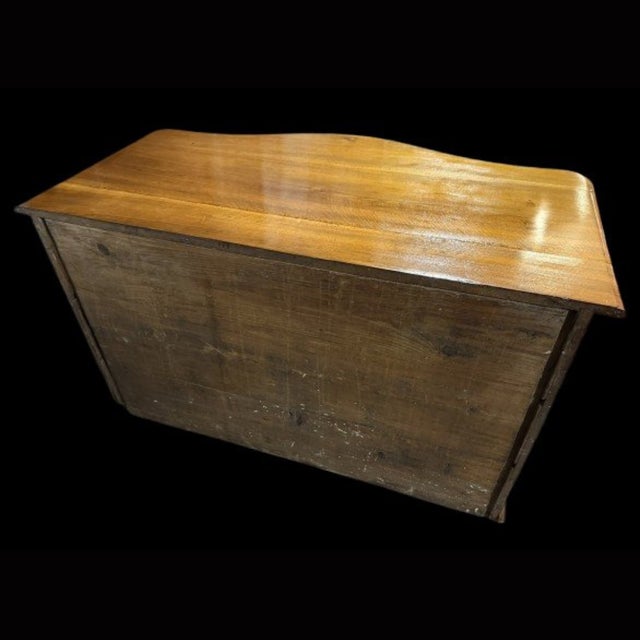 Louis XIV Curved Chest of Drawers in Burr Walnut and Gilt Bronze For Sale - Image 4 of 5