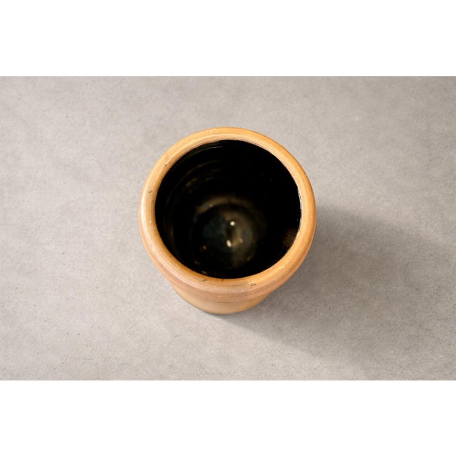 Contemporary Flower Vase, Clay, Ensamble Artesano, 2024 For Sale - Image 3 of 6