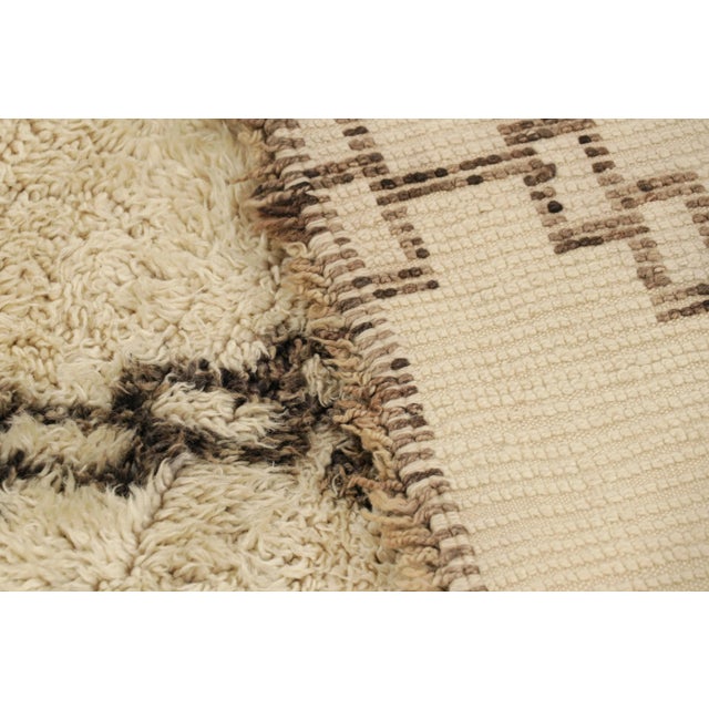 Textile Vintage Moroccan Gallery Runner Rug in Cream With Brown Lozenges | Rug & Kilim For Sale - Image 7 of 7
