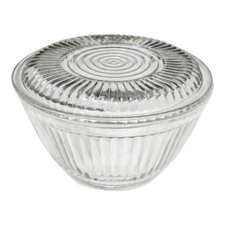 Early 20th Century Art Deco Round Clear Glass Ribbed Lidded Refrigerator Dish Bullseye Flat Top For Sale