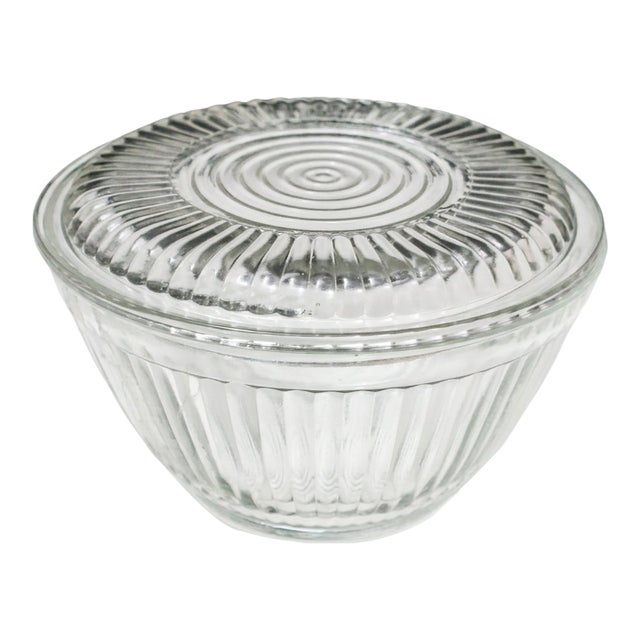 Early 20th Century Art Deco Round Clear Glass Ribbed Lidded Refrigerator Dish Bullseye Flat Top For Sale