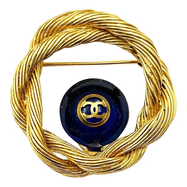 Chanel Vintage Gold Plated CC Blue Stone Rope Wreath Brooch For Sale