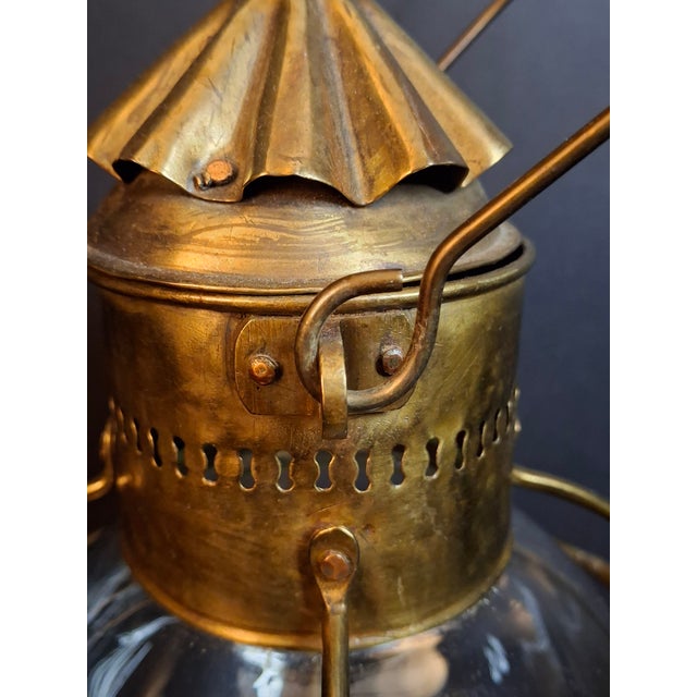 Antique Brass Onion Globe Ship Marine Lantern Sherwoods Burner C. 1870s Matthew J King Provenanceer For Sale - Image 12 of 17