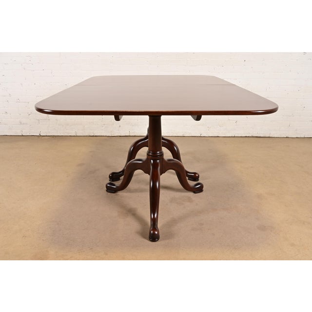 Henkel Harris Georgian Solid Mahogany Double Pedestal Extension Dining Table, Newly Refinished For Sale - Image 10 of 13