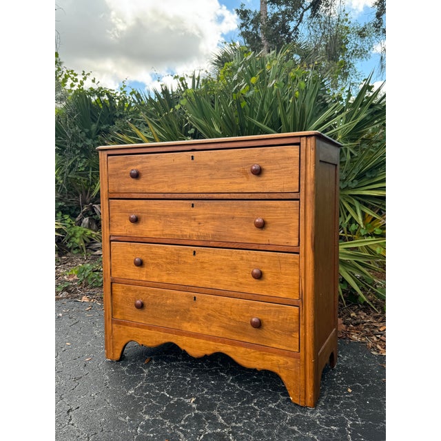 1900 - 1909 Antique Pine Four-Drawer Chest With Scalloped Base For Sale - Image 5 of 5