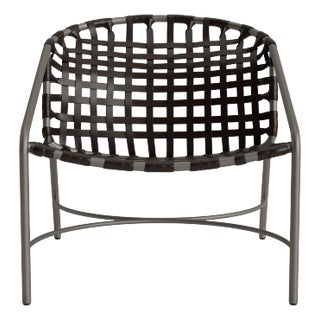 Brown Jordan Kantan Aluminum Vinyl Lounge Chair, Mica frame with Coffee fabric For Sale