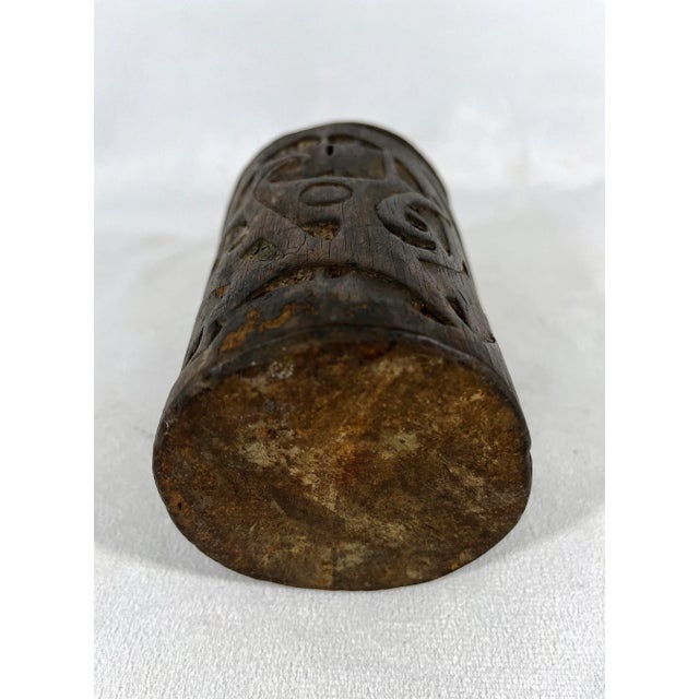 Primitive Asian Tribal Carved Wood Antique Storage Box (Dayak - Borneo) For Sale - Image 9 of 9