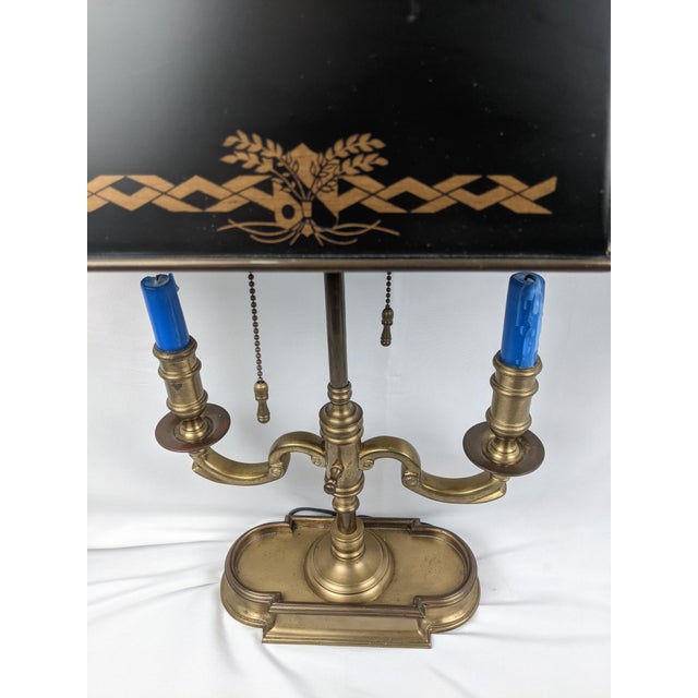 Mid 20th Century Wildwood Vintage Brass Bouillotte Style Two-Light Table Lamp With Black Tole Shade and Gilt Decoration For Sale - Image 5 of 18
