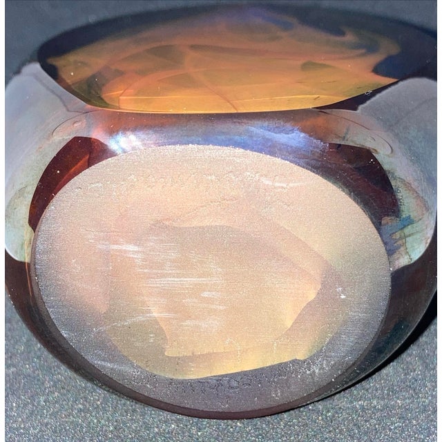 Youghiogheny Steve Fenstermacher 1999 Brown Art Glass Sculpture Paperweight For Sale - Image 4 of 9