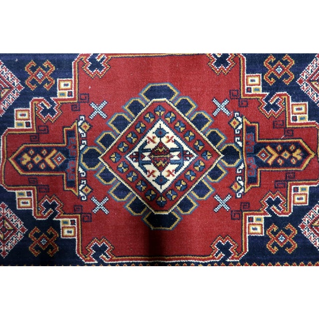 Yellow 1950s, Vintage European Persian-Style Shiraz Rug 3 X 4 For Sale - Image 8 of 12