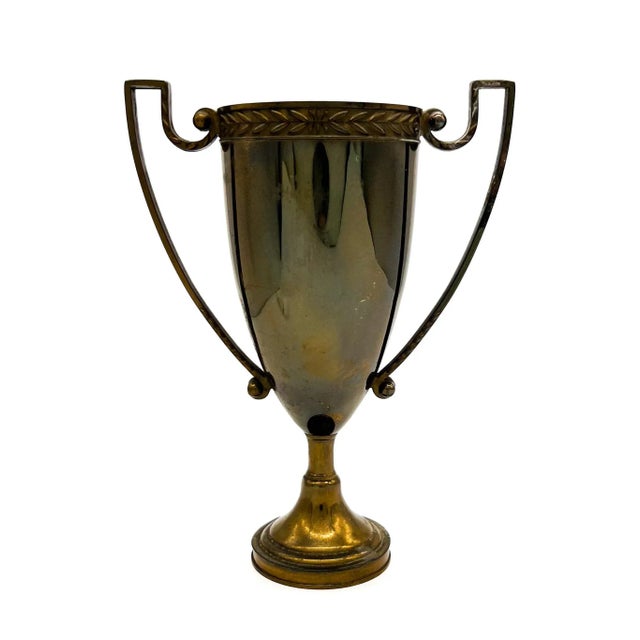 Arthur Court Mid-Century Brass Trophy Cup – Arlen Trophy Co., Brooklyn Ny – Double-Handled Laurel Urn – Mid-Century / Neoclassical Revival For Sale - Image 4 of 13