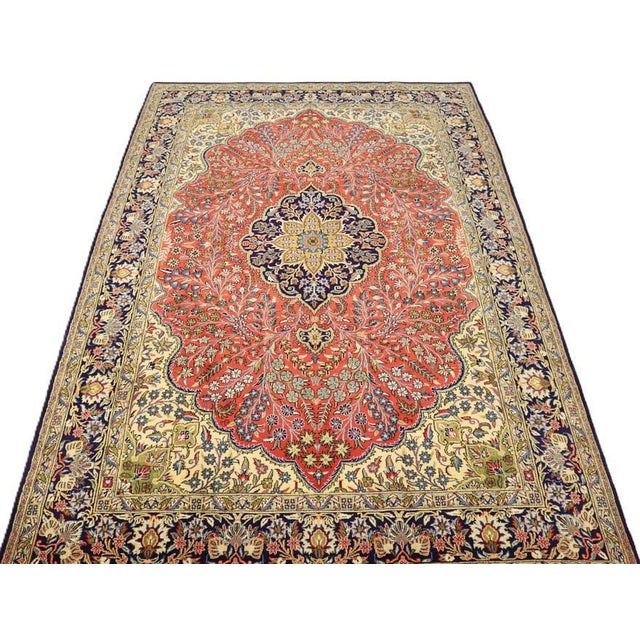 Middle Eastern Rug in Wool For Sale - Image 5 of 7