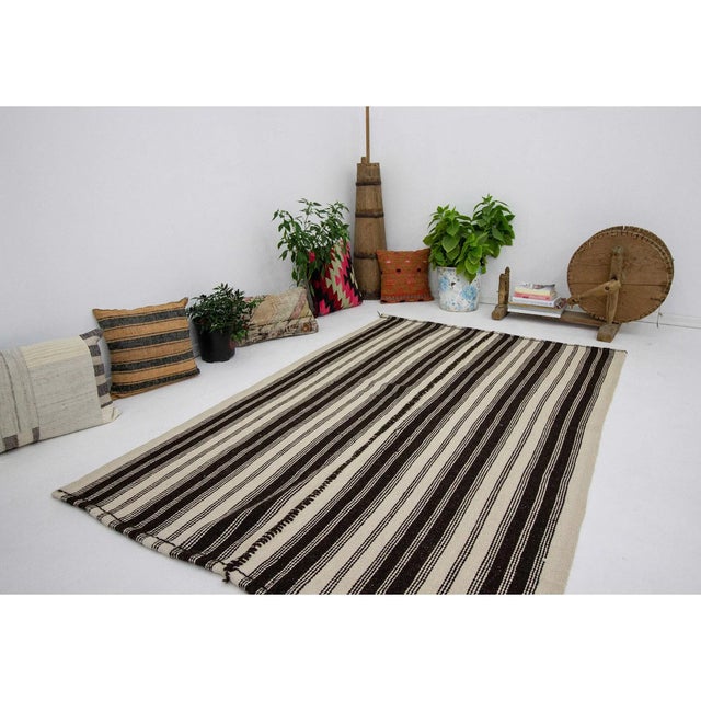 1960s Vintage Striped Turkish Kilim Rug- 4′5″ × 6′10″ For Sale In Los Angeles - Image 6 of 7