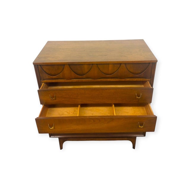 Vintage Mid Century Modern Broyhill Brasilia Walnut Bedroom Set – 6-Drawer Dresser & Highboy Chest For Sale - Image 9 of 17