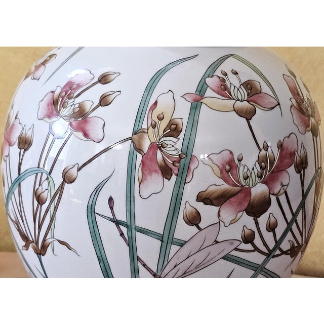 Vintage Maitland-Smith Hand-Painted Chinoiserie Floral Porcelain Ginger Jar Table Lamp For Sale - Image 15 of 18