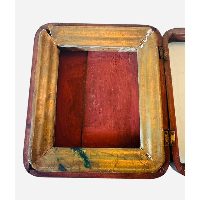 Early 1900s Russian Hinged Wooden Kiot Icon Case With Glass Front and Hanging Loop For Sale In Washington DC - Image 6 of 12