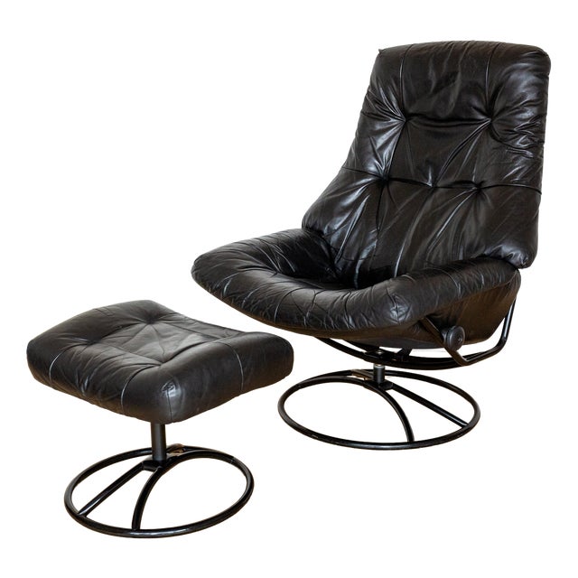Mid-Century Norwegian Black Leather Stressless Lounge Chair and Ottoman Set from Ekornes, 1980s, Set of 2 For Sale