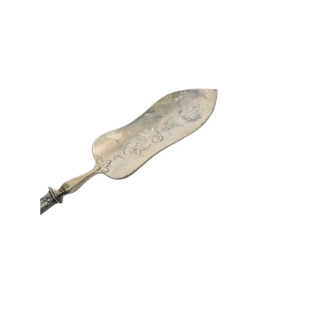 Eclectic Silver Plated Cake Shoulder, 1900s For Sale - Image 3 of 7