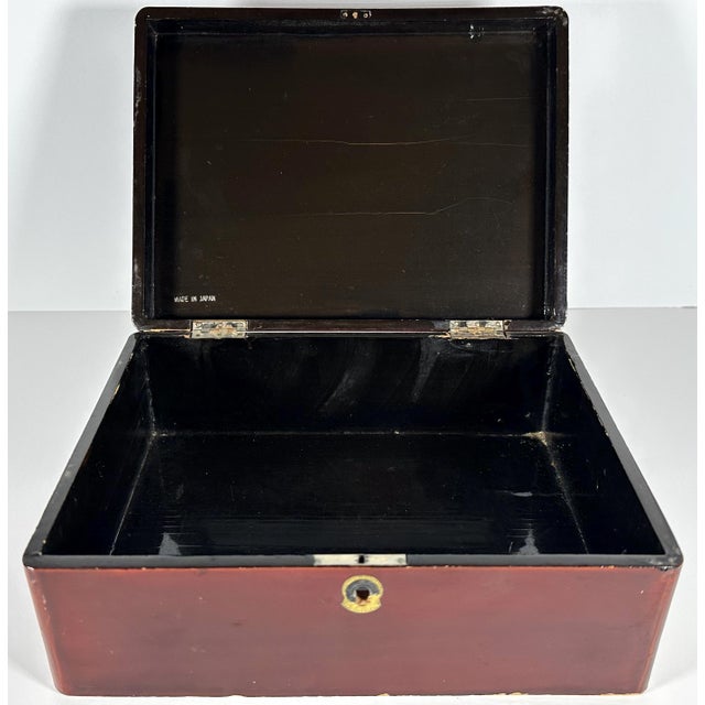 Wood Art Nouveau Red Lacquered Floral Box: Japanese Antique, Made in Japan For Sale - Image 7 of 10
