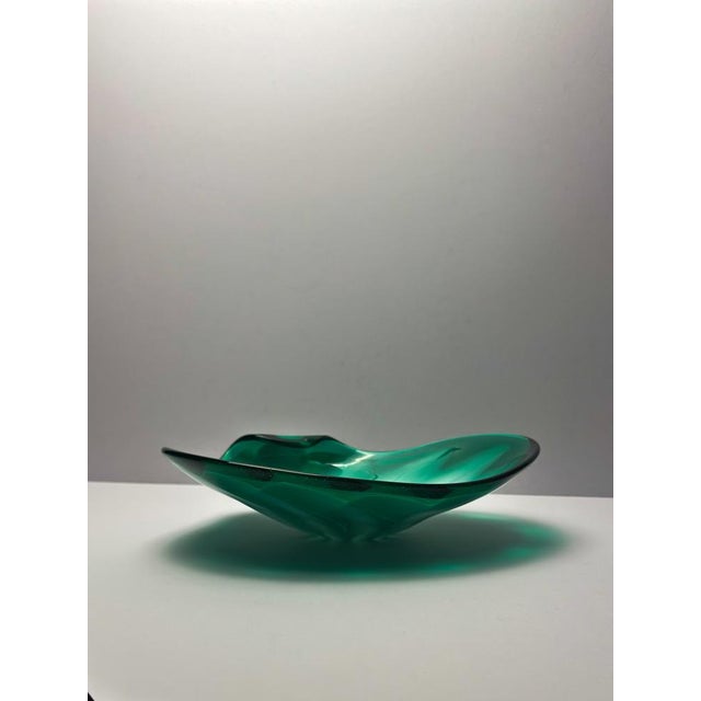 Mid-Century Modern Murano Glass Bowl in Green and White Lattimo, Italy, 1960s For Sale - Image 6 of 11