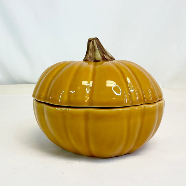1990s 1990s Portuguese Majolica Trompe L’Oeil Pumpkin Box, Halloween & Thanksgiving. For Sale - Image 5 of 9