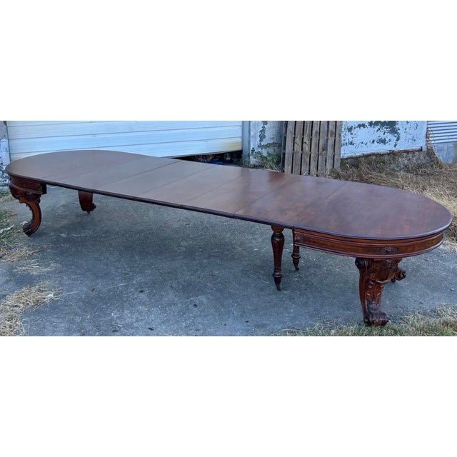 19th Century Fine 19th Century American Mahogany Extension Dining Table For Sale - Image 5 of 5