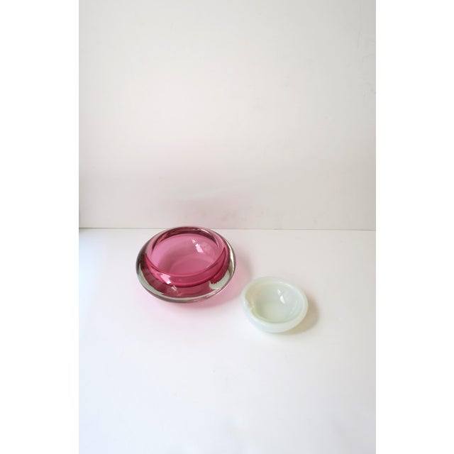 Italian Murano White Opaline Art Glass Bowl or Ashtray After Seguso, Mid-20th Century, Italy For Sale - Image 9 of 11