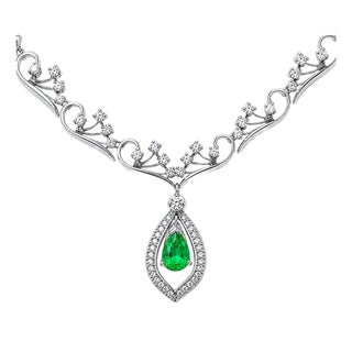 14K White Gold Filigree Emerald Diamond Necklace For Sale