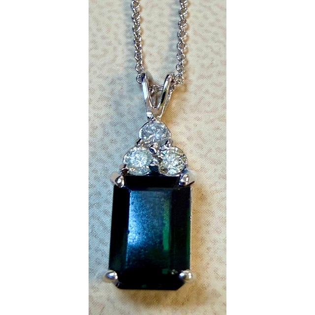 Metal 2 Carat Green Tourmaline & Diamond Pendant / Necklace 14 Karat White Gold, 16"l For Sale - Image 7 of 8