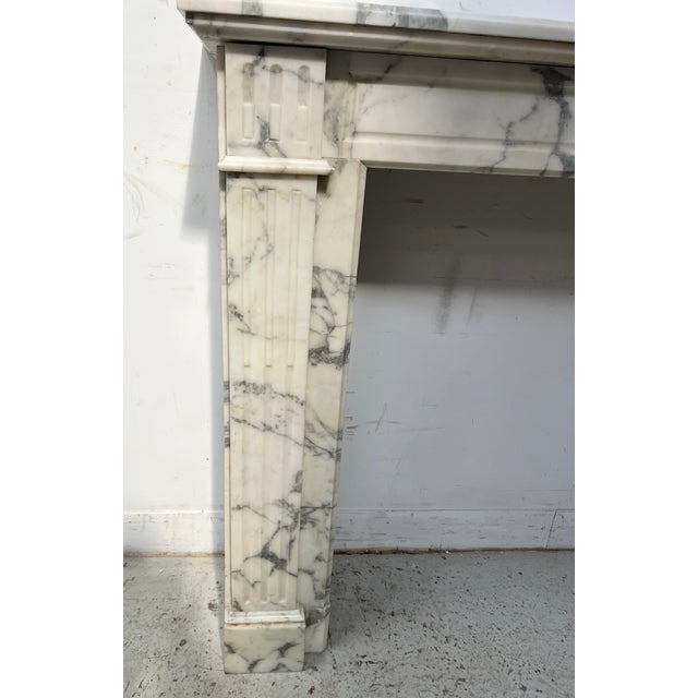 Louis XVI Style Fireplace in White Carrara Veined Marble, 19th Century For Sale - Image 3 of 16