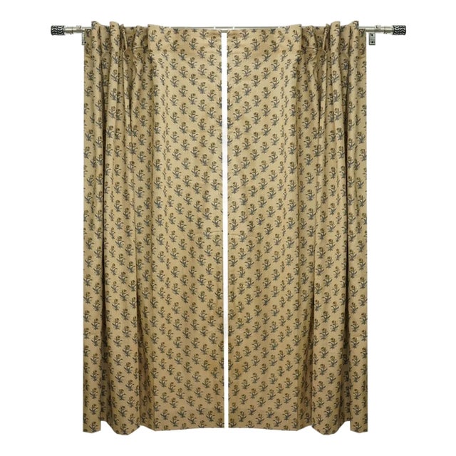 Handmade Costal Tulip Ring Curtain For Sale