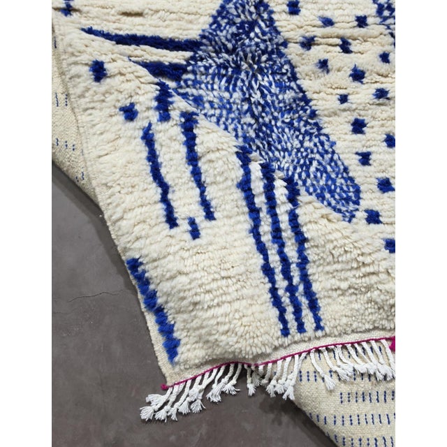 Ivory Moroccan Berber Rug - 6.2 X 4.2 Ft For Sale - Image 8 of 8