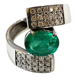 Elegant Colombian Emerald and Diamond Ring Size 9