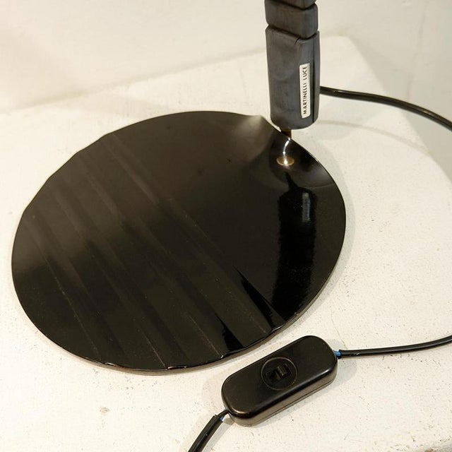Elio Martinelli Black Model 660 Table Lamp by Elio Martinelli for Martinelli Luce For Sale - Image 4 of 12