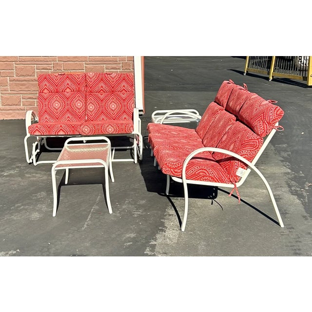 1990s Winston Vintage Outdoor Seating With Coffee and End Table, 4 Pieces For Sale In Saint Louis - Image 6 of 6