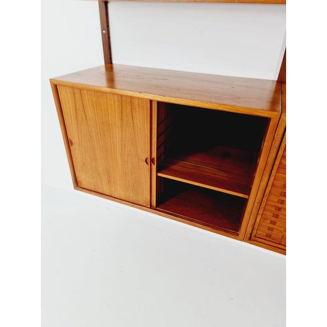 Large Mid-Century Danish Teak Wall Unit with 3 Cabinets and Showcase by Poul Cadovius for Cado, Denmark, 1960s For Sale - Image 16 of 18