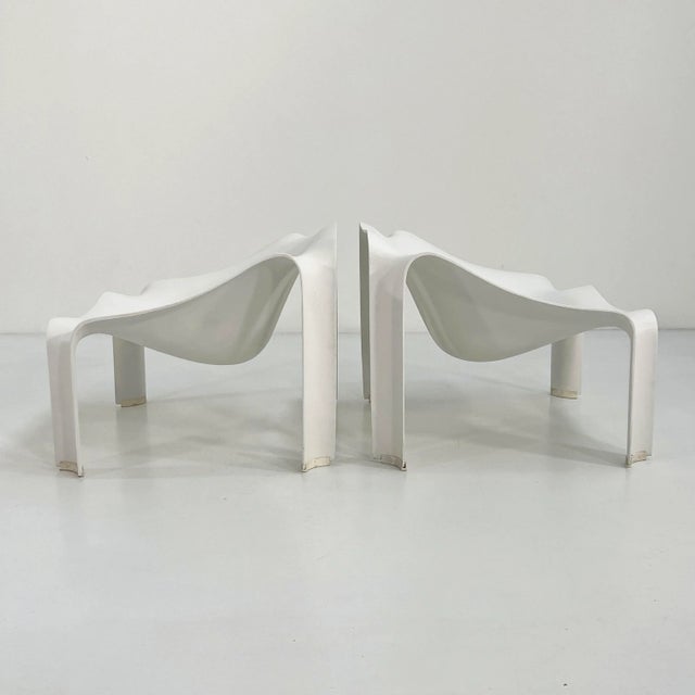F300 Armchair in Fiberglass by Pierre Paulin for Artifort, 1960s For Sale - Image 3 of 10