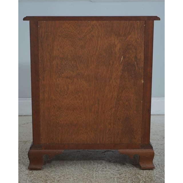 Stickley Colonial Williamsburg Mahogany Chest Nightstand For Sale - Image 15 of 18