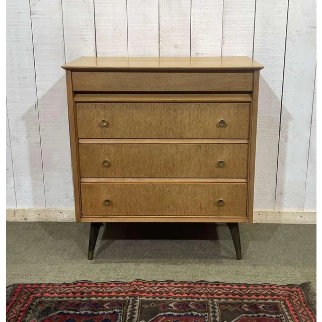 English Chest of Drawers in Oak with Compass Feet, 1970s For Sale - Image 16 of 16