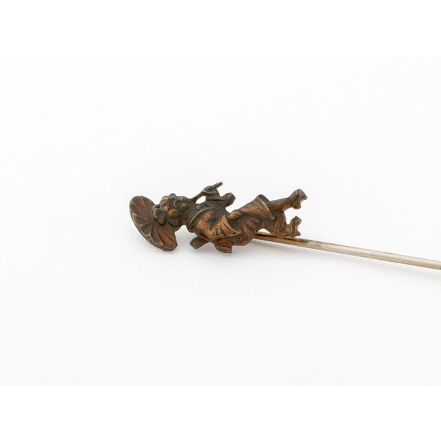 Chinoiserie Antique Geisha With Parasol 10k Gold Stick Pin For Sale - Image 3 of 4