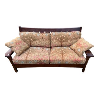 Stickley Slat Back Settle Sofa (3 Person) For Sale