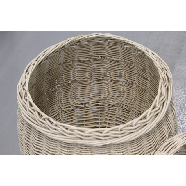 White Wicker Basket with Lid, 1970s For Sale - Image 9 of 12