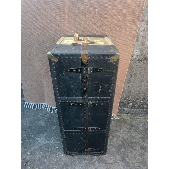 Vintage Vertical Travel Trunk, 1920s For Sale - Image 4 of 6