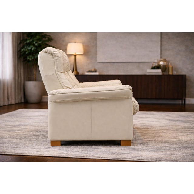 Modern Leather Sofa with Folding Backrest, 1990s, in Good conditions. Designed 1990 to 1999