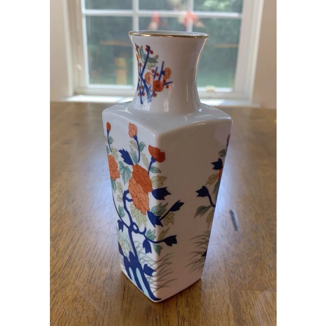 Mid-Century Modern Vintage Andrea by Sedak Bud Vase Porcelain Hand Painted Gold Trim Japan For Sale - Image 3 of 5
