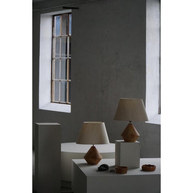 Brown Danish Modern Sculptural Wooden Table Lamp from Kirk, 1980s For Sale - Image 8 of 18