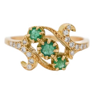 Vintage Gold Emerald and Diamond Ring 1960, Size 7 For Sale