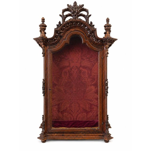 Oratory of Quenn Mary in Wood and Glass, 19th Century For Sale - Image 6 of 6